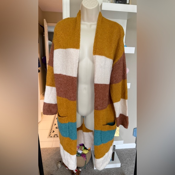 entro Colorblock Open-Front Cardigan - Picture 2 of 4